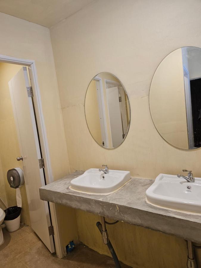 Luca Hostel Bangkok Dış mekan fotoğraf